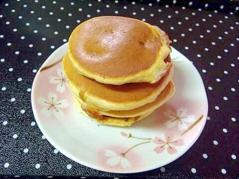 ●簡単幼児食アレンジ♪モッツァレラ入ホットケーキ●